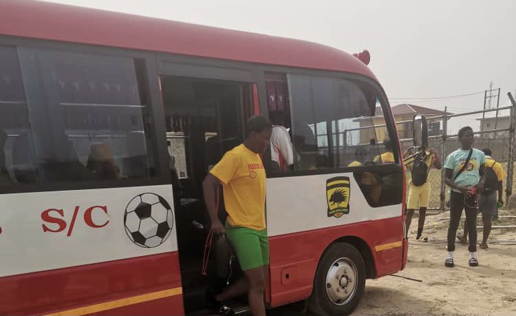 WPLGhana's tweet photo. 🚃||• TEAM - ARRIVAL...
⚪️🔴The porcupines have arrived
@LadiesFabulous
#️⃣ #SupFab
#shedidthat | #WPLw2 https://t.co/7QH5QCi3Yv