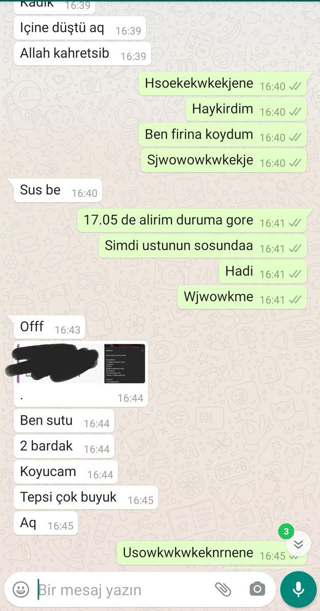 su_bezdi's tweet photo. Bir ıslak kek krizi @yildim_yeter https://t.co/b9SXlPkXbV