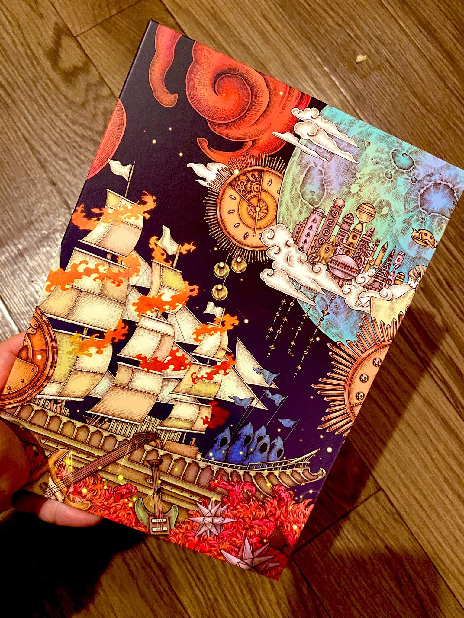 あやまる Latuuu やっと買えた 初回限定のブックレット付きにしてよかったわー かっこよすぎな ラトゥラトゥ 百花繚乱船 T Co Eopnnivjn9 Twitter