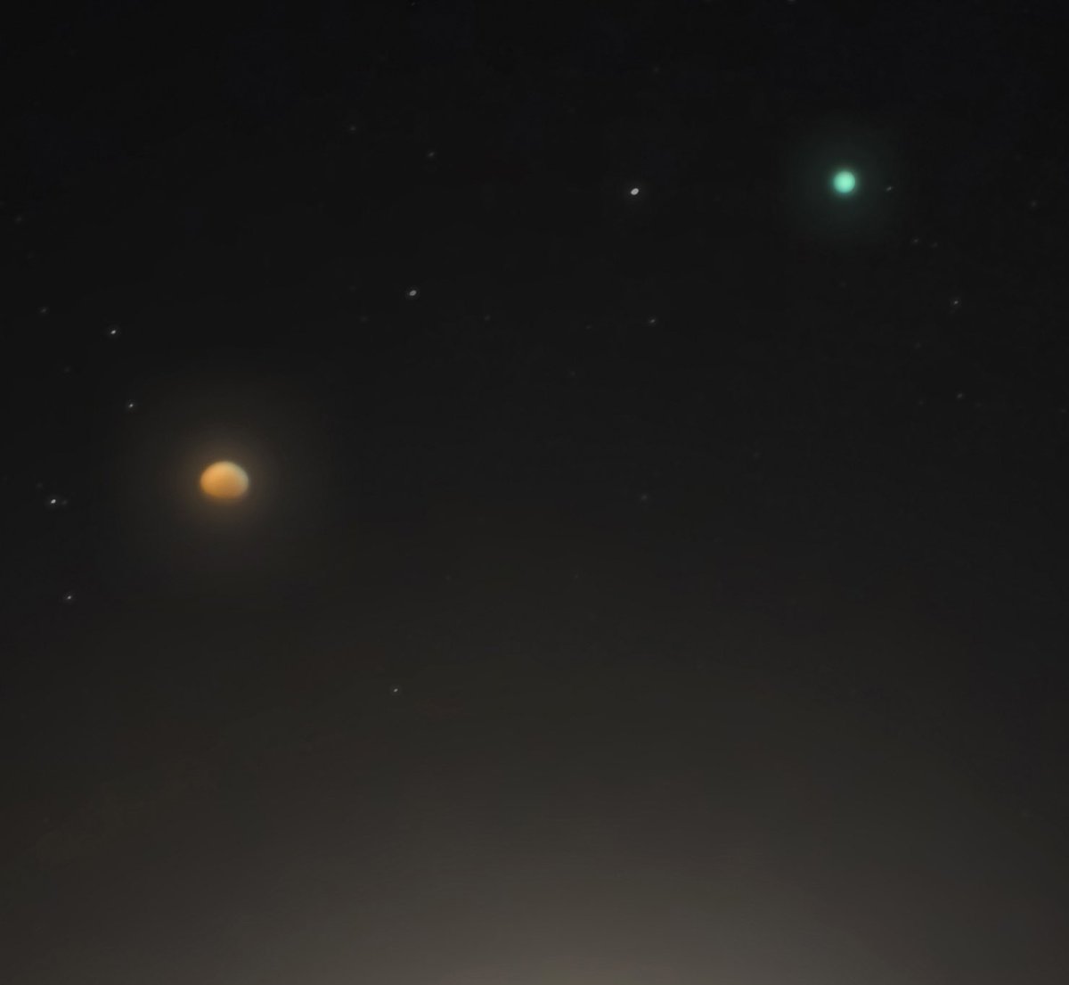 Mars and Uranus last night, 
📷@Ramiammoun