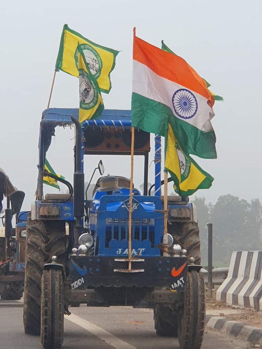 World_W_Farmers's tweet photo. Farmers united India against the tyranny and corruption of centre government. They are coming from all over India to represent their states in Kisan Republic Day Parade ✊🏼🌾 Praying for their safety 🙏🏻 #26JanDelhiChalo #26JanDelhiTractorParade @WhiteHouse @POTUS @VP @CNN https://t.co/2hODOEBGjF