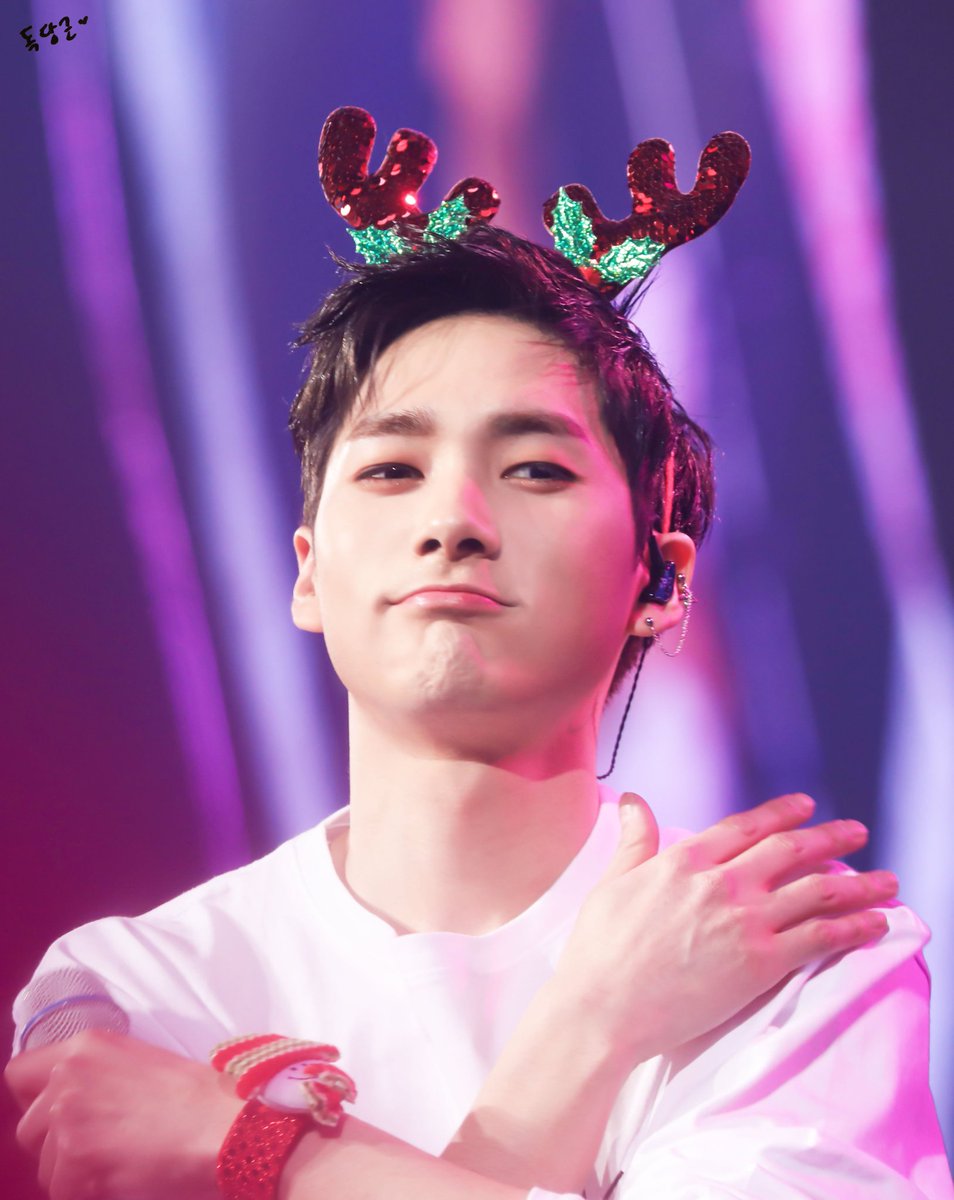 0315_siempre's tweet photo. I’m just
Lonely lonely lonely
Lonely lonely lonely 너 없어서 좀 외로워
#아론 #ARON #ylenoL #곽아론
#뉴이스트W_파이널콘 https://t.co/c54PyXdT1C