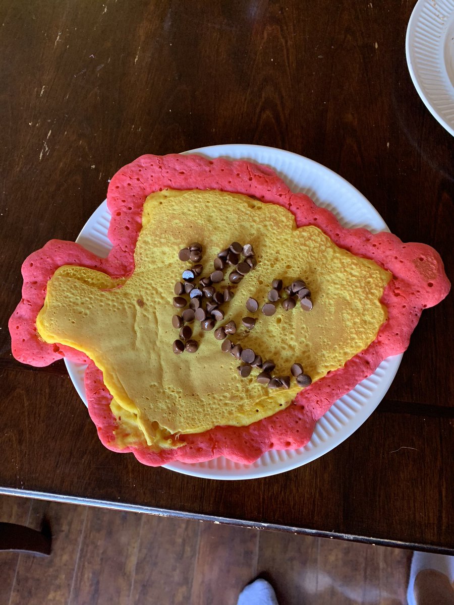 Hope you like <a href="/Chiefs/">Kansas City Chiefs</a> cakes for breakfast! #RunItBack