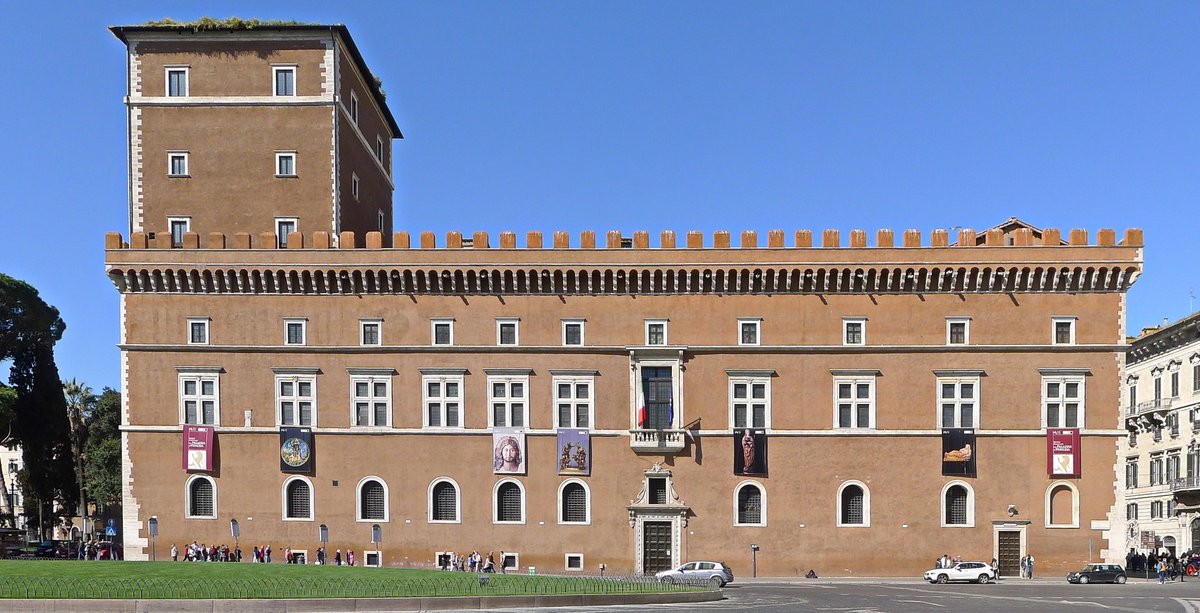 13) Quarrying of the temple site for building materials continued through the centuries; in the mid 1400's a large amount of stone was taken from the Claudium by the future Pope Paul II to build his palazzo, today known as the Palazzo Venezia.  #LostRome