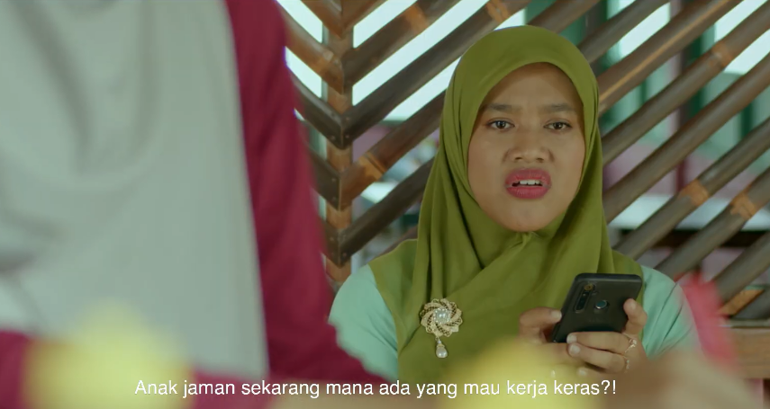 WatchmenID's tweet photo. CAPCIPTOP
bu Tejo is back!!

spin off nya kali ini ngebahas tentang mengkritisi anak muda, menyorot perkembangan industri e-sport dan persaingan kuliner antar ibuk ibuk.

20 menit tontonan santuy dengan dialog asoy nan menghibur. rekomendit!

nontonnya di yutubnya @ravacanafilms https://t.co/LyEaAJvAZz