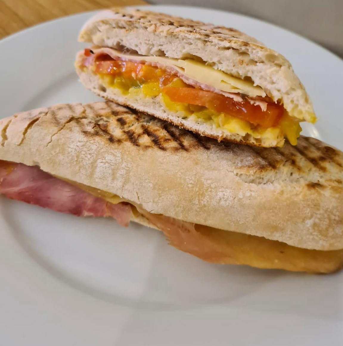 The Londoner - Honey roasted ham, Cheddar cheese, tomatoes and British Piccalilli in a sourdough baguette.  #AtTheHiveSw6 #GourmetSandwiches 

<a href="/thehivesw6/">the hive sw6</a> #670 #FulhamRoad  #Fulham #SW6 

#TakeAway 
#CallandCollect📞☎️ #02077361118