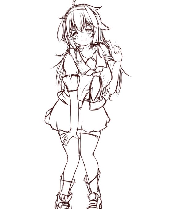 ラフでざざーっと描いてみたけどやっぱりなんか前と雰囲気違くない?
服着ててもちょっとえっちく見えない? 