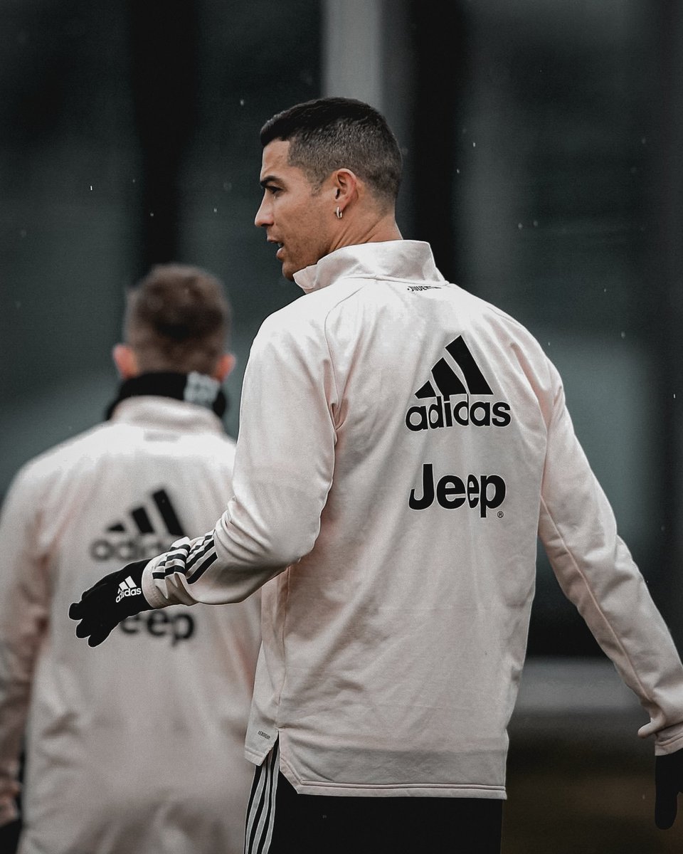 JuventusHQ's tweet photo. Juventus FC
#TrainingPics #JHQ

How much ready are you? Tell with an emoji 😉 https://t.co/HtazhTsWc5