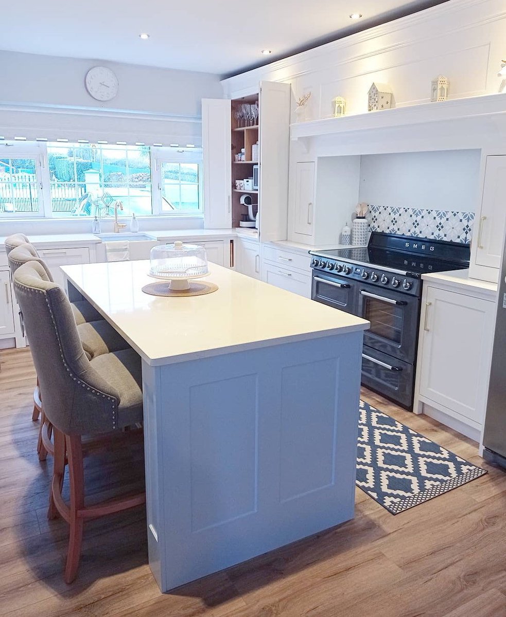 JessicaxPower's tweet photo. Our New Kitchen by Cash &amp; Carry Kitchens 💙 https://t.co/ozwIJh2dqq