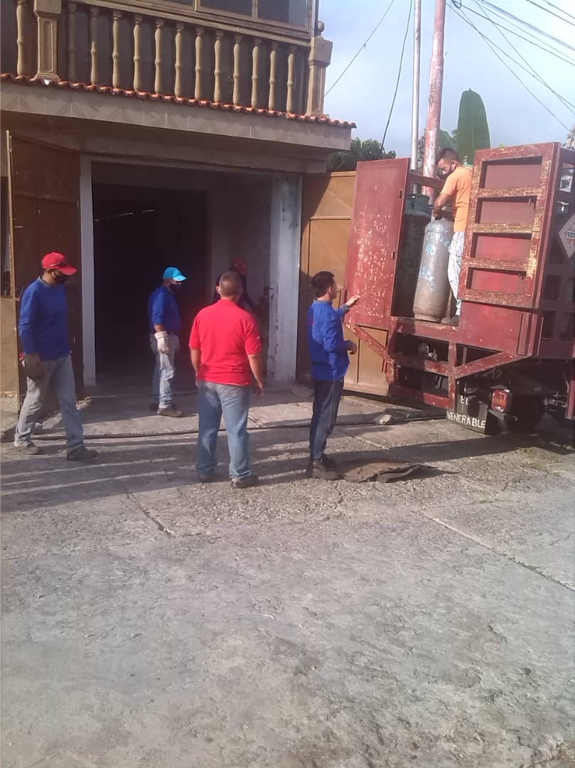 GasTrujillo's tweet photo. #23Ene Fortalecemos acciones para llevar el #GLP a las comunidades trujillanas. En articulación con la #Epsdc El Venerable, municipio Betijoque, atendimos a más de 670 familias con la distribución de Gas Doméstico en las parroquias Los Cedros, Betijoque y José Gregorio Hernández. https://t.co/odZWuo1c9M