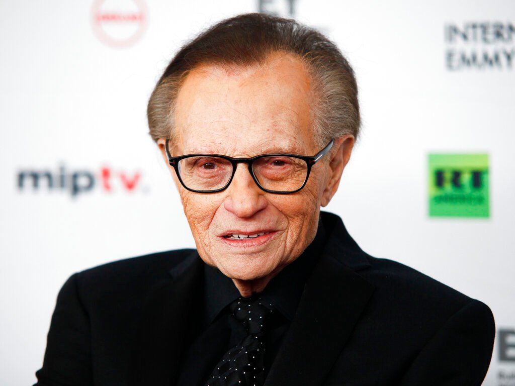 WARPmagazine's tweet photo. Larry King, maestro de la televisión estadounidense, muere a los 87 años de edad
Nota completa: https://t.co/hGaSP1hTla
#WARPMagazine https://t.co/hq38gYmn2s