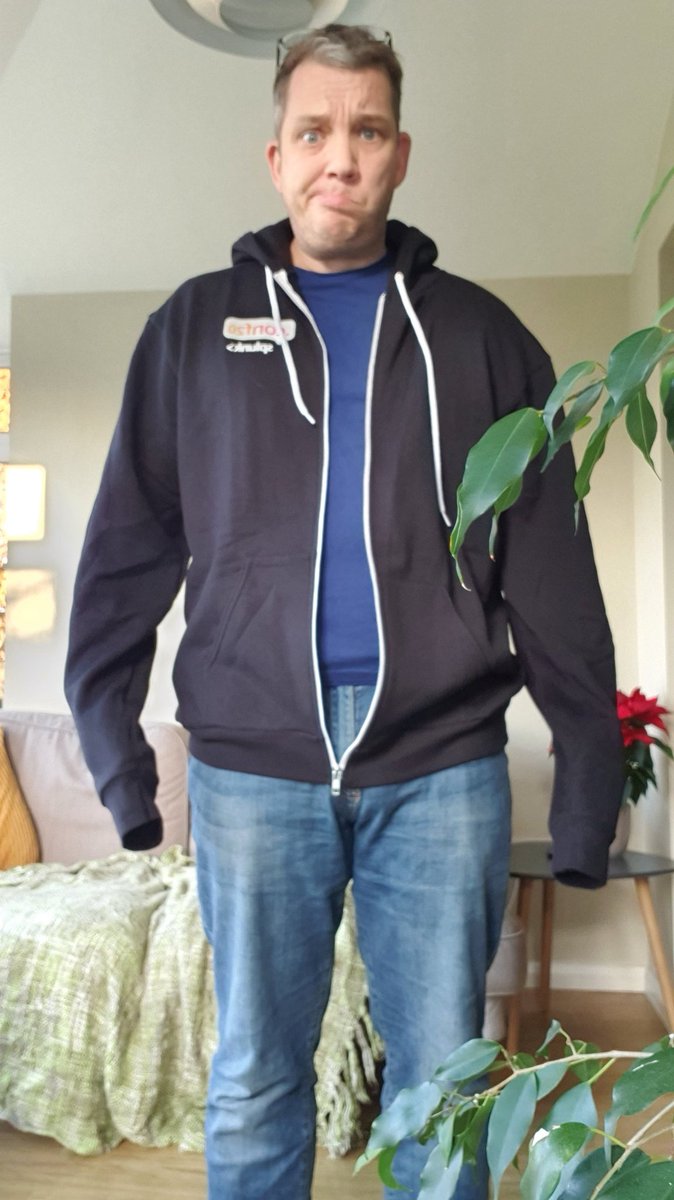Andy_M_Jenkins's tweet photo. Thanks for hoodie @splunk .. but I think we've got the sizing a bit wrong. Pity the poor soul expecting a 2XL and got an L instead. #splunkconf20 https://t.co/xKcZSCMQ96