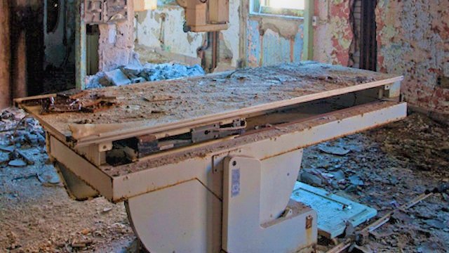 ColoradoMartini's tweet photo. Did u know there are several #abandoned islands & hospitals in #NYC? DON'T MISS WATCHING: https://t.co/0speZWnZpC
#HartIsland #NorthBrotherIsland #PILGRIMSTATE #rooseveltisland #abandonedislands #abandoned #abandonedplaces #abandonedbuilding https://t.co/EcXTkjvsSP
