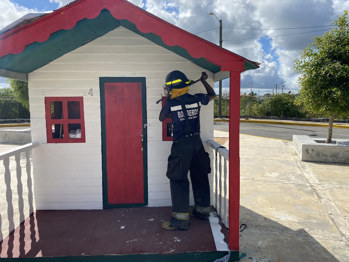 BVPC_Oficial's tweet photo. En #BomberosVPuntaCana el entrenamiento constante nos permite enfrentar las amenazas de la zona turística con destreza y profesionalismo.

¡Preparados para responder! https://t.co/ZZR2qz51y2