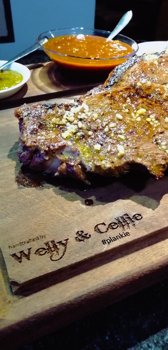 Cellie_ThisIsMe's tweet image. Butcher's cut Rump
Home-made monkey gland sauce
Chermoula
Braaibuns