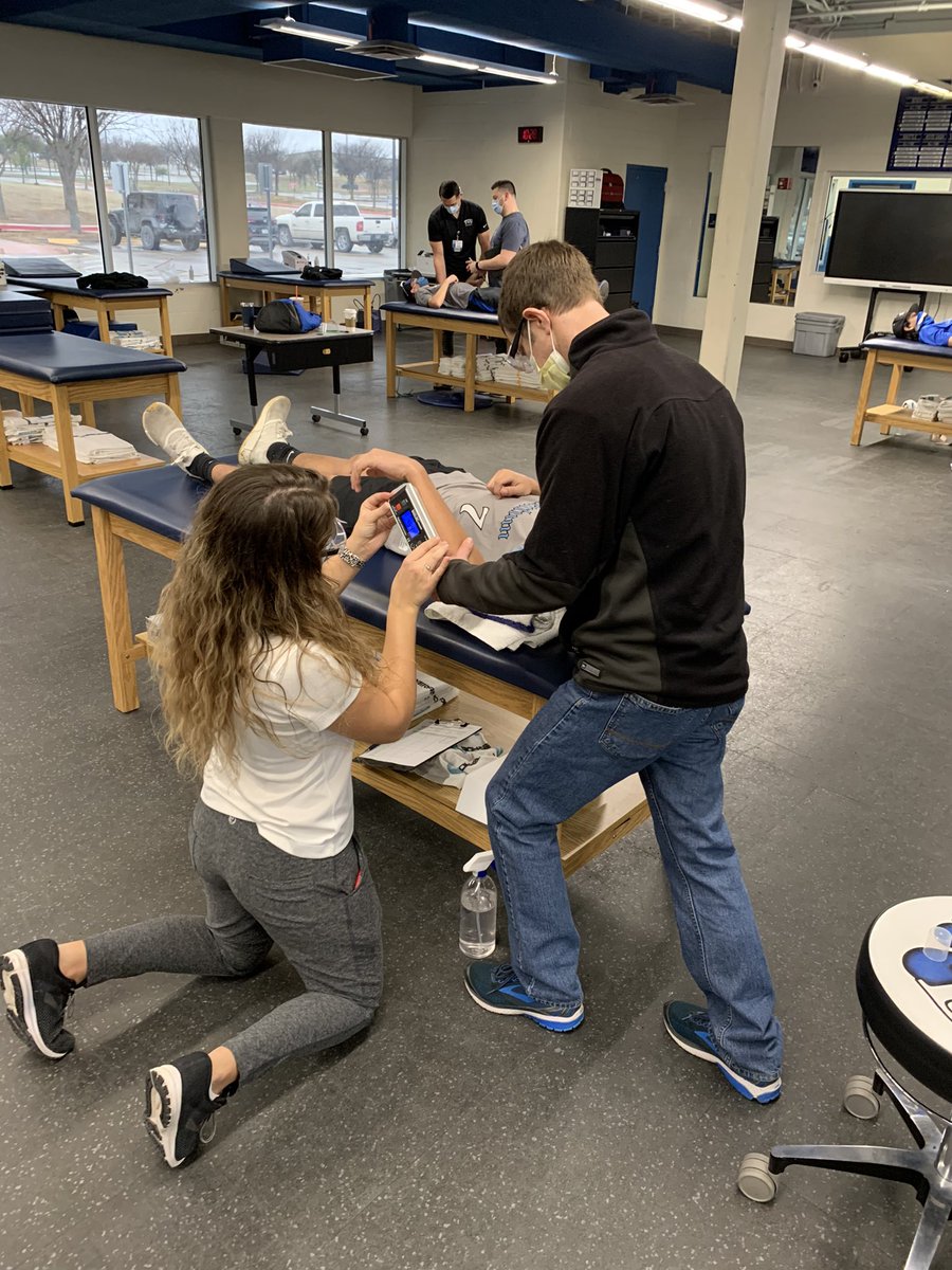 BrewerSportsMed's tweet photo. Thank you to @THSportsMed for coming out and measuring our @brewer_baseball team ⚾️ today and helping us identify and prevent potential arm 💪issues this season! Another way we are able to provide elite care🏆 to our @BrewerAthletics student athletes 🔥 https://t.co/59zoKW6iLC