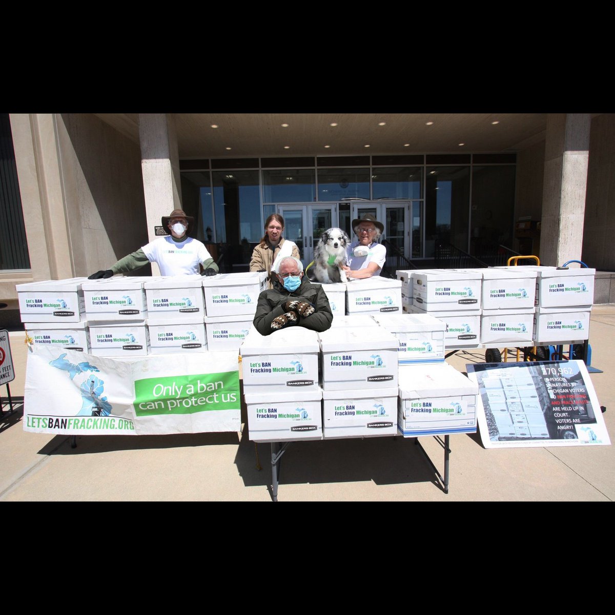 LetsBanFrackingMich tweet media