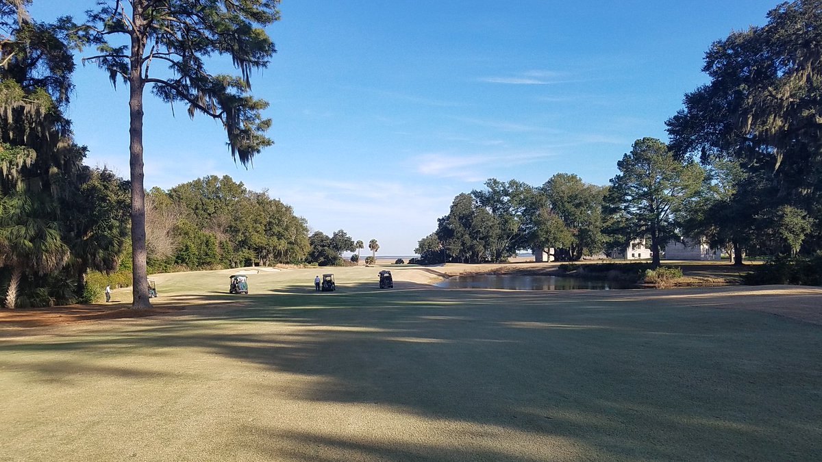 Bvallison's tweet photo. Even single carts can't detract from the view at Old Tabby Links. Envious of J Gratton and his crew spending their days on this property. #SpringIsland #lowcountry https://t.co/MrqV9WizBB
