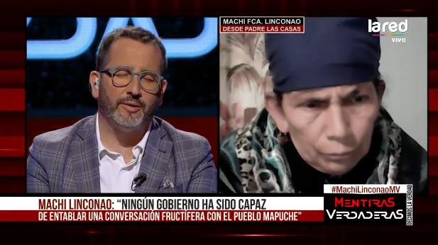 ElisaLoncon's tweet photo. Los medios no pueden seguir haciendo apología de la diversidad y, al mismo tiempo, imponer el español a las personas hablantes de mapuzugun, como ocurrió en la entrevista que hizo @fuentesilva2 en @mentiraslared a la Machi Francisca Linconao https://t.co/wJCaT04dob https://t.co/zBgbDUY7vu
