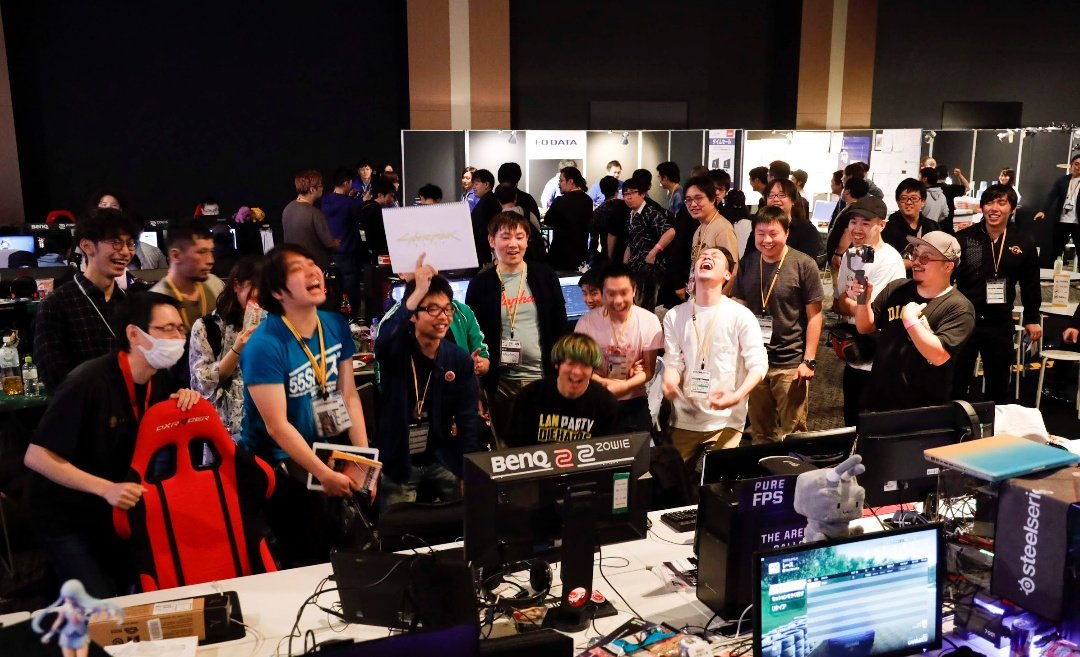 CyACgaming's tweet photo. 2日目の別の世界線夜は
皆さんお待たせの
エクストリームeスポーツの時間帯ですが
在宅G333Kの方も盛り上がり最高潮です
#在宅G333K https://t.co/twoR4EDNQf