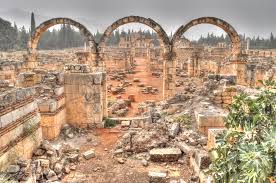 4) Who was al-Awzā‘ī? He came from humble origins. It is unclear whether he was an Arab or client of an Arab tribe, even possibly a descendant of captives from Sind. He was born in the Bekaa, possibly in Karak Nuh, when ‘Anjar was under construction by the Umayyads-rm