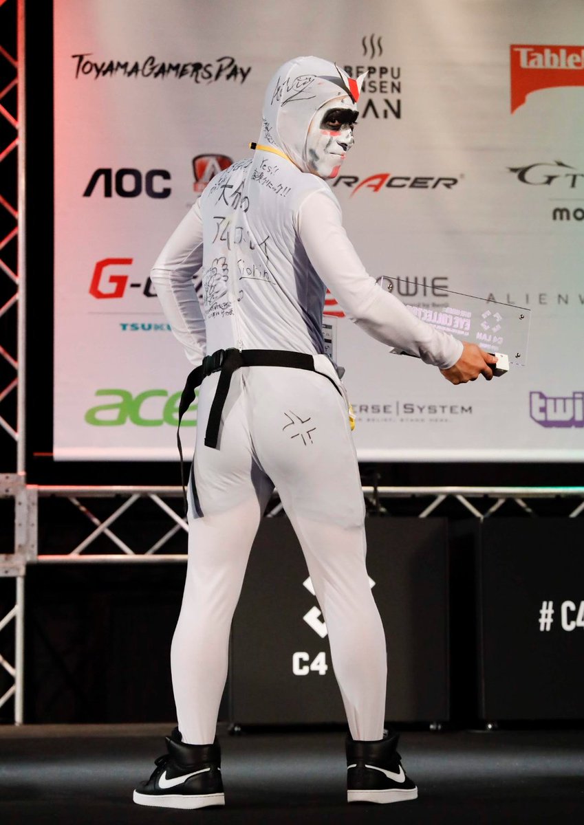 CyACgaming's tweet photo. コスプレも最高潮です
#在宅G333K https://t.co/TOlt1FPjT3