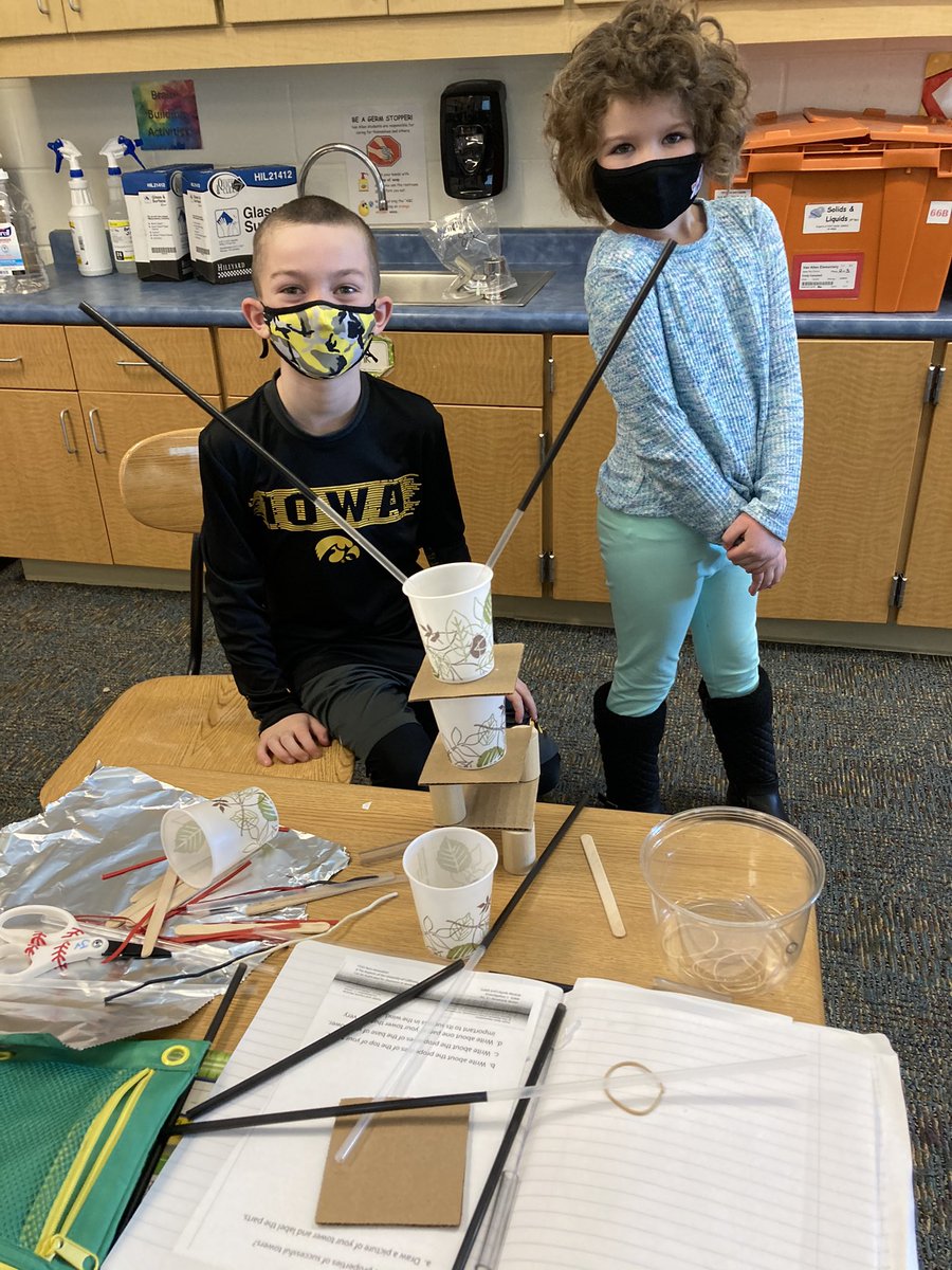 FlackCindy's tweet photo. Team Flack designed their own towers today. The criteria was it had to be as tall as their knees and can withstand wind. 😊 #vanallenpride https://t.co/EpnORgojxD