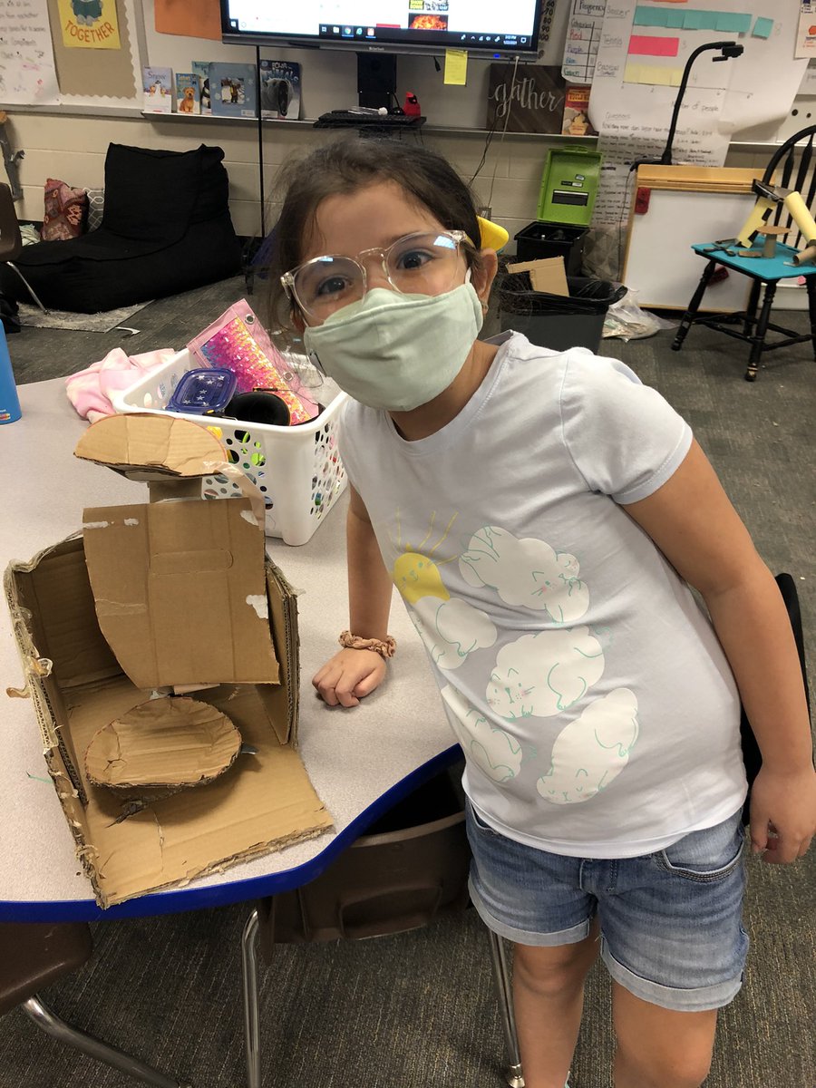 Mstakes_wce's tweet photo. 2nd Grade had fun this week researching, drawing blueprints, and designing a model of a toy marble machine showing how a marble can roll, spin, and slide!  @HumbleISD_WCE https://t.co/cQFCigZpGa
