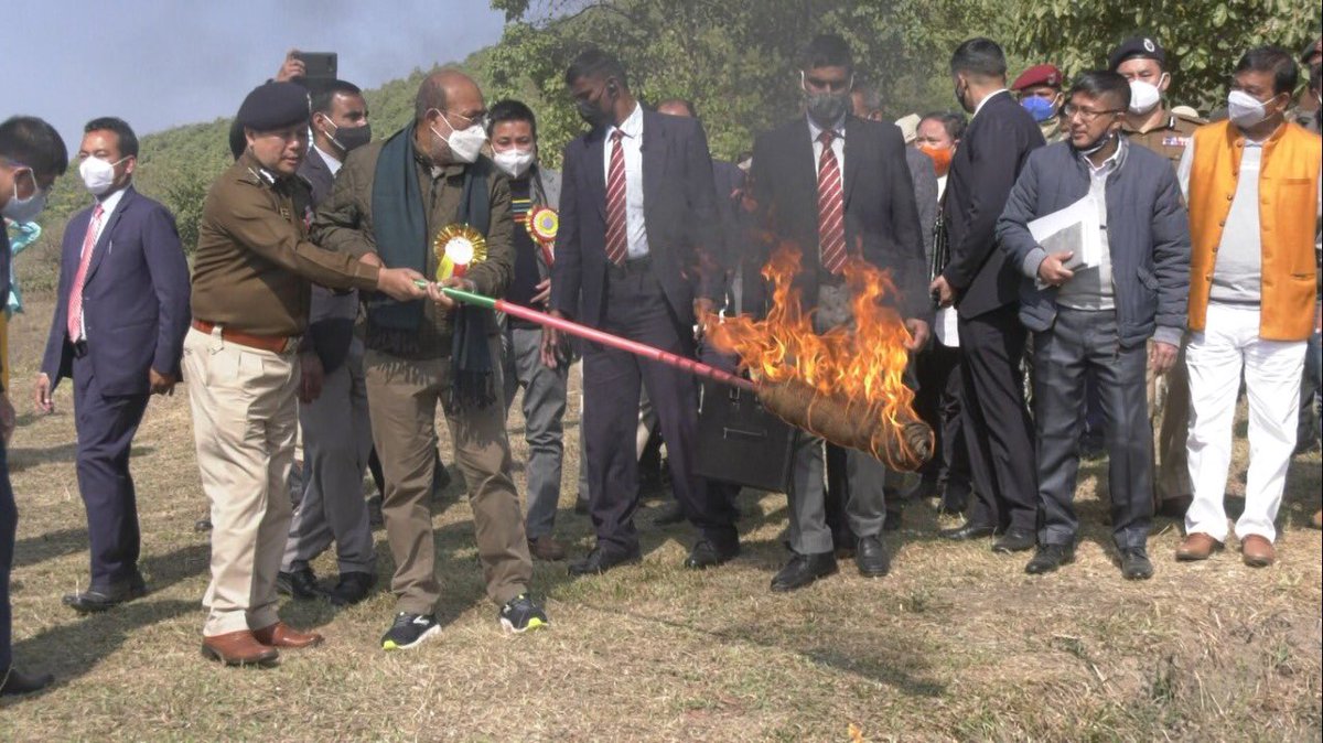LMKhaute's tweet photo. The pre-trial disposal of seized drugs was held by Manipur Police on 14th January ‘21 in Imphal East District with Hon’ble CM of Manipur as chief guest wherein huge quantity of different types of drugs were burnt publicly https://t.co/eaZsWzcyoo