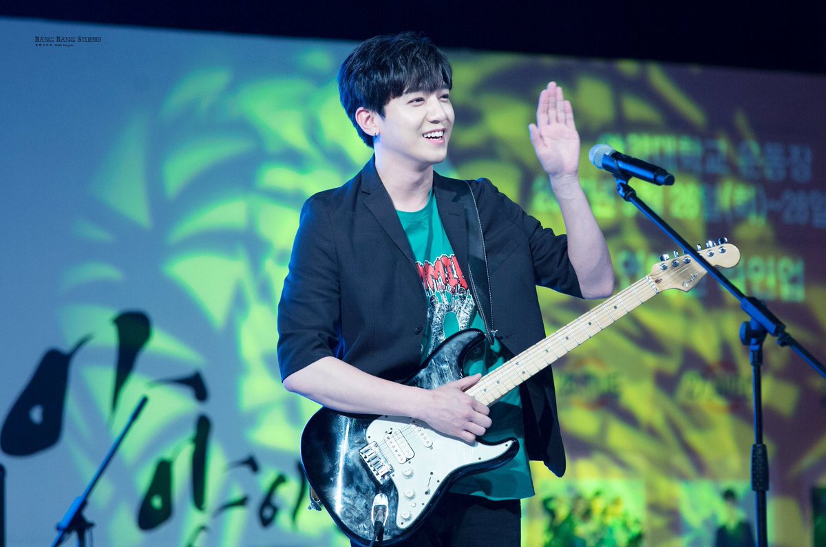 moongsiri_'s tweet photo. 성진시💚💚💚 https://t.co/P3sBpJ1FeR