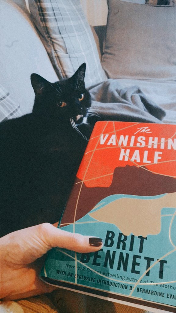 MissWebb_Eng's tweet photo. Sure, I've got work to do but not today! Today, we chill. https://t.co/n6eZoxp53Q