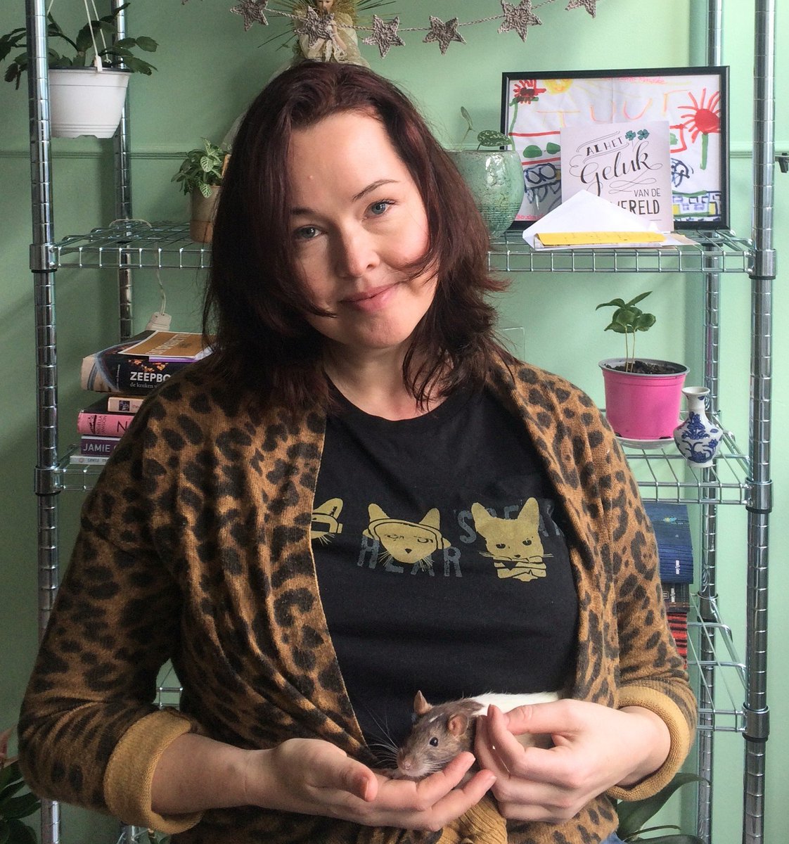 Friend came over to cut my hair (with masks and distancing!) and also took THE BEST pic of Deesje and I. Today was a good day.