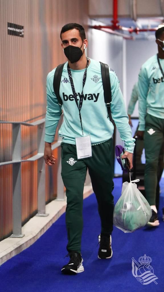 Real Sociedad 🇺🇸 🇬🇧 (@realsociedaden) on Twitter photo 👋 Welcome <a href="/SergioCanales/">Sergio Canales</a>, <a href="/juanmi9395/">Juanmi Jiménez</a> & <a href="/RealBetis_en/">Real Betis Balompié</a> 🟢⚪️🔵⚪️
#RealSociedadRealBetis #AurreraReala 👋 Welcome <a href="/SergioCanales/">Sergio Canales</a>, <a href="/juanmi9395/">Juanmi Jiménez</a> & <a href="/RealBetis_en/">Real Betis Balompié</a> 🟢⚪️🔵⚪️
#RealSociedadRealBetis #AurreraReala