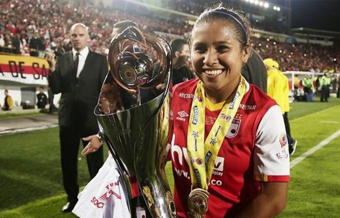 The players were always fighting and asking for a professional local league. Finally in 2017, the professional league started, Santa Fe leaded by Leicy Santos, won that league. It looked like a first step to support and invest in women’s football. Until 2019...