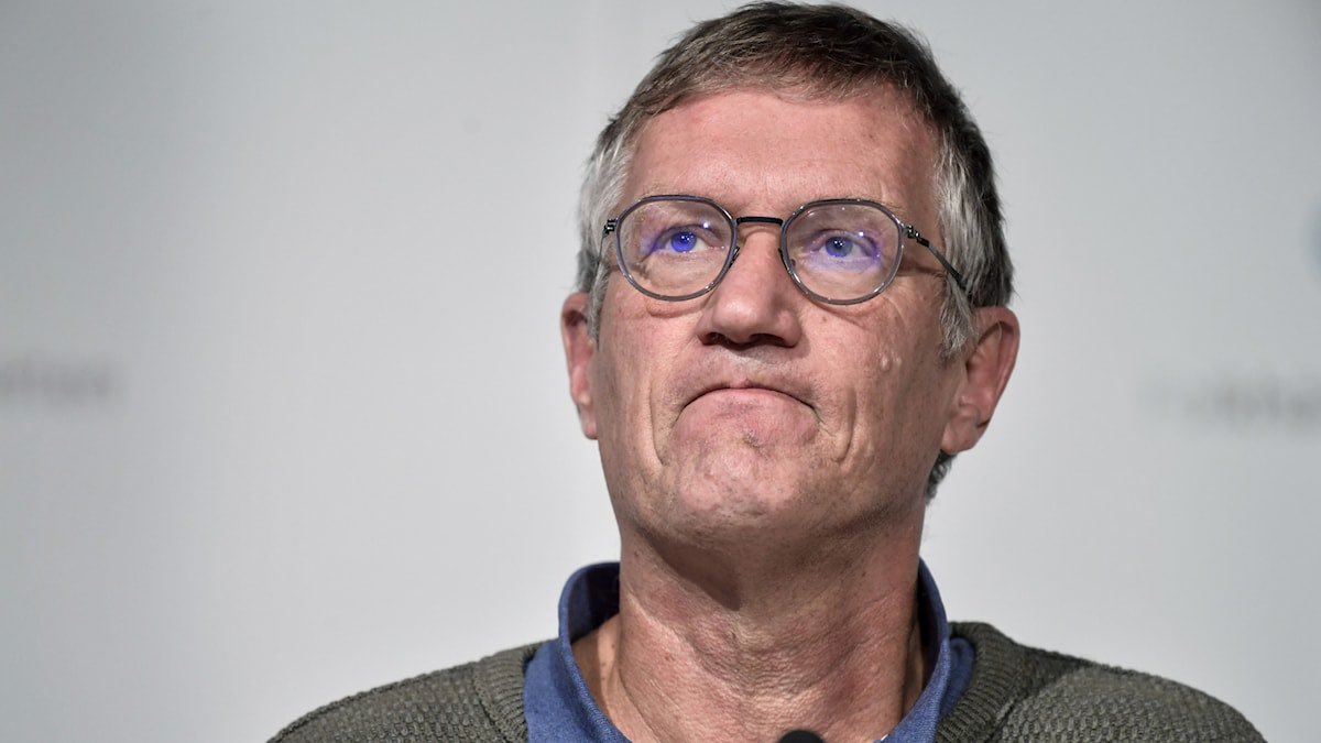 RPCitat's tweet photo. MUSIC GÖRNINGS PODCASTER

@ArmannRman: hörde du vad Tegnell sagt?

Färska Prinzen: nej, vadå?

@ArmannRman: att det inte får vara mer än fyra personer på en plats, förutom om det gäller brudar på hans kuk - då får det vara hur många som helst. https://t.co/VmlLTXiv6i