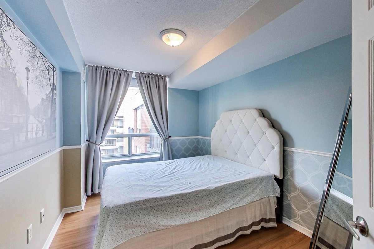 Just listed! 300 Balliol Street is a bright one-bedroom 563SF penthouse suite located in a prime city location. The suite features open concept main living area, floor to ceiling windows, walk-in closet and stainless steel appliances in the kitchen.
buff.ly/3sQZqra