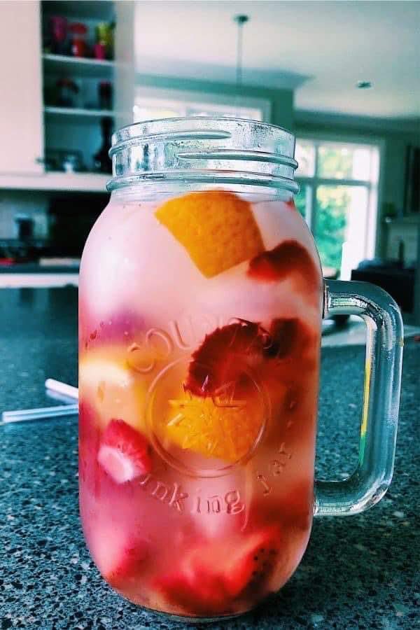 micallef_jack's tweet photo. @LizzyVivino 𝐎𝐤 𝐟𝐫𝐢𝐞𝐧𝐝𝐬! 
If you could chug down a little 4oz drink, before breakfast &amp; dinner for just TWO days, lose 2-7 lbs of toxic sludge, debloat your tummy, clear up your skin &amp; combat fatigue all at once, would you try it? https://t.co/eNIYjQdZZ7