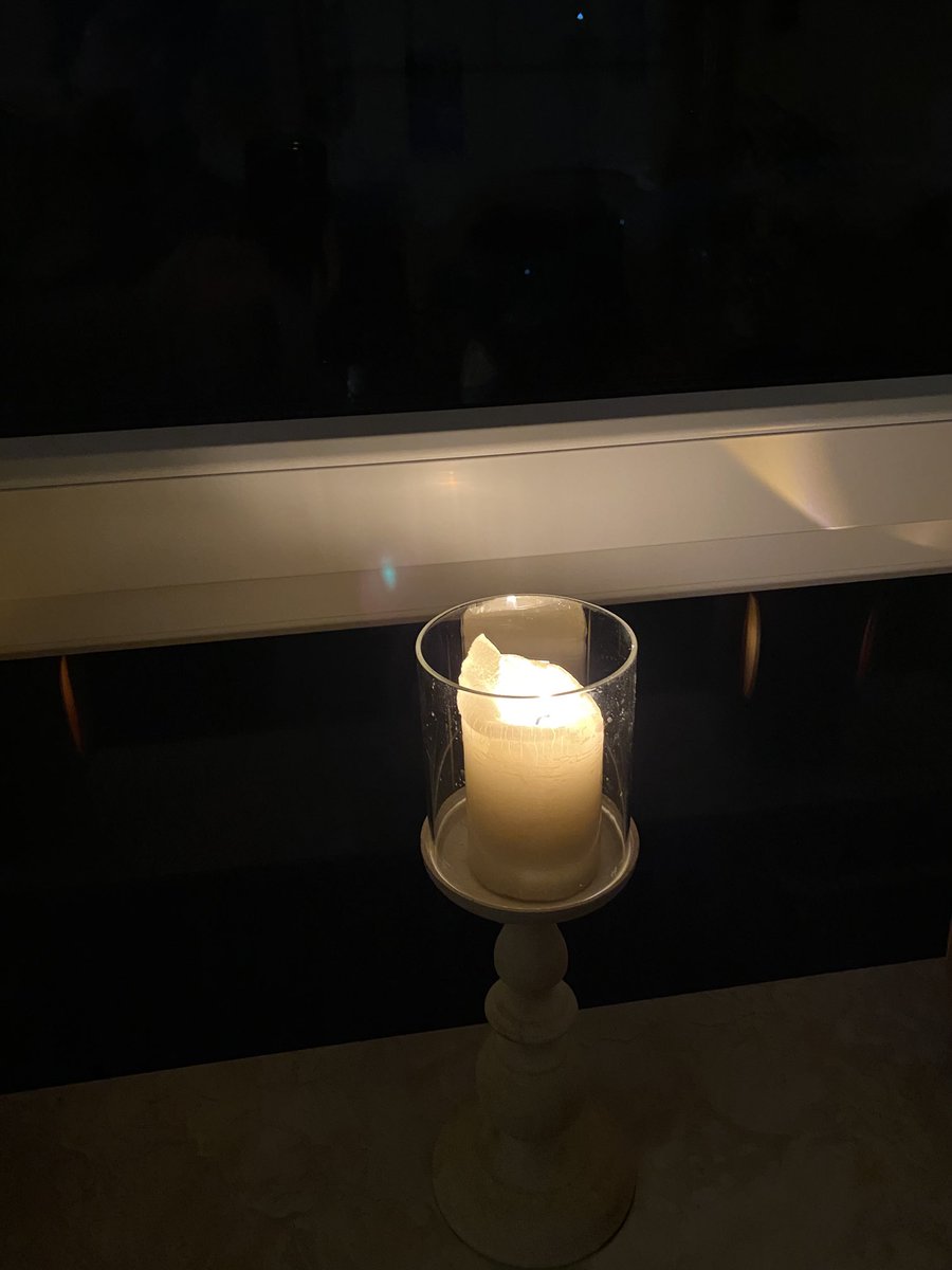loaho's tweet photo. #lichtfenster https://t.co/Y1IsOsr3Rg