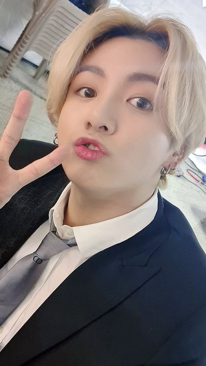 OUR FIRST BLONDE JUNGKOOK SELCA