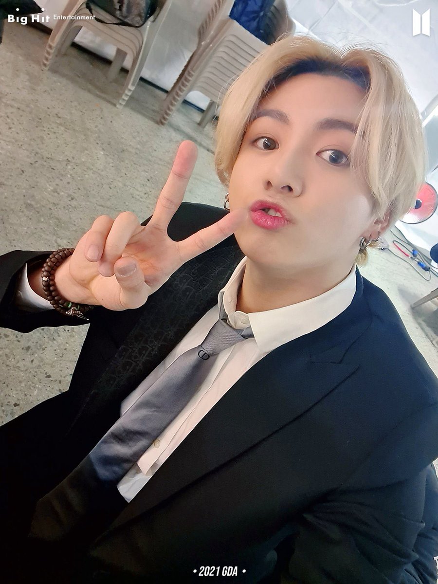 OUR FIRST BLONDE JUNGKOOK SELCA