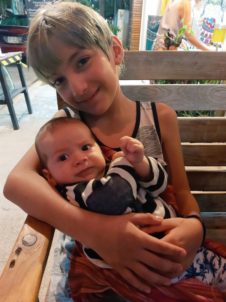 Son mis hijos, son hermanos!!