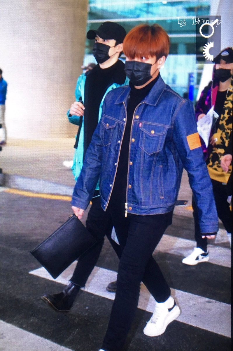 jonghorock's tweet photo. kinda soft rocker?? 👀 https://t.co/b2uMTAuzWS