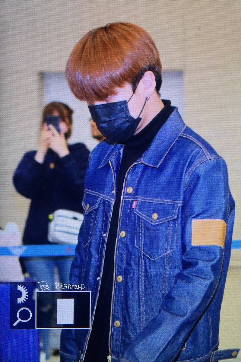 jonghorock's tweet photo. kinda soft rocker?? 👀 https://t.co/b2uMTAuzWS