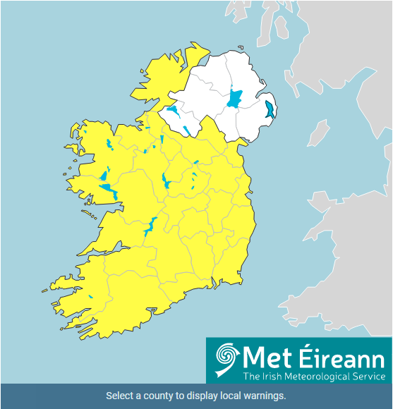 *Traffic Alert* Clifden Town in Galway is currently impassable due to snowfall in the area

A status yellow weather warning is currently in place for all of the country

We would like to remind all road users to take care if using the roads this evening 

#StayHomeStaySafe