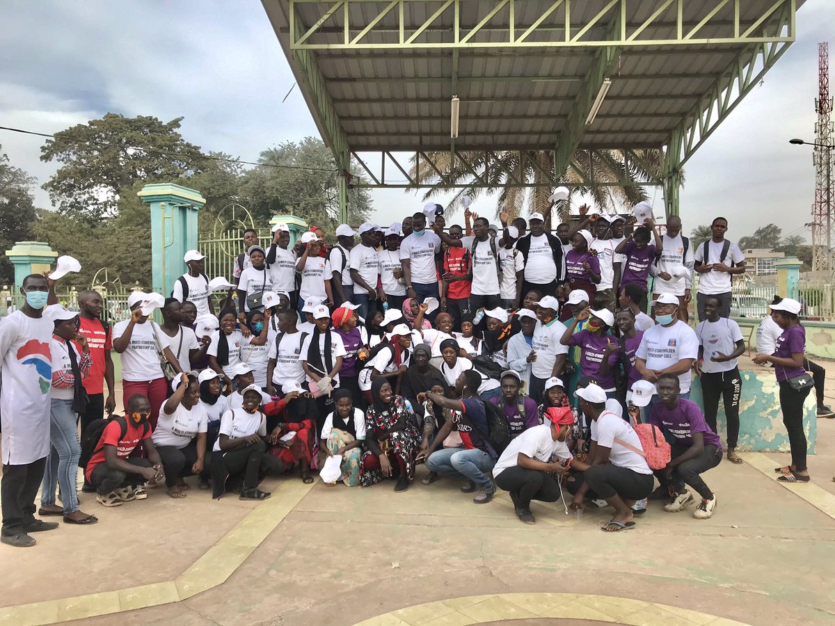 gambiaoceanhero's tweet photo. Gambia Ocean Heroes joined @helpgambia1 initiatives ‘Diaspora cleanup’, as we save the environment ♻️ from #36tons of trash 💪🏿with various civic organizations at a massive cleanup from Westfield to Jimplex.
#KeepGambiaClean
#BePartOfTheSolution https://t.co/uKsx8VZYUl