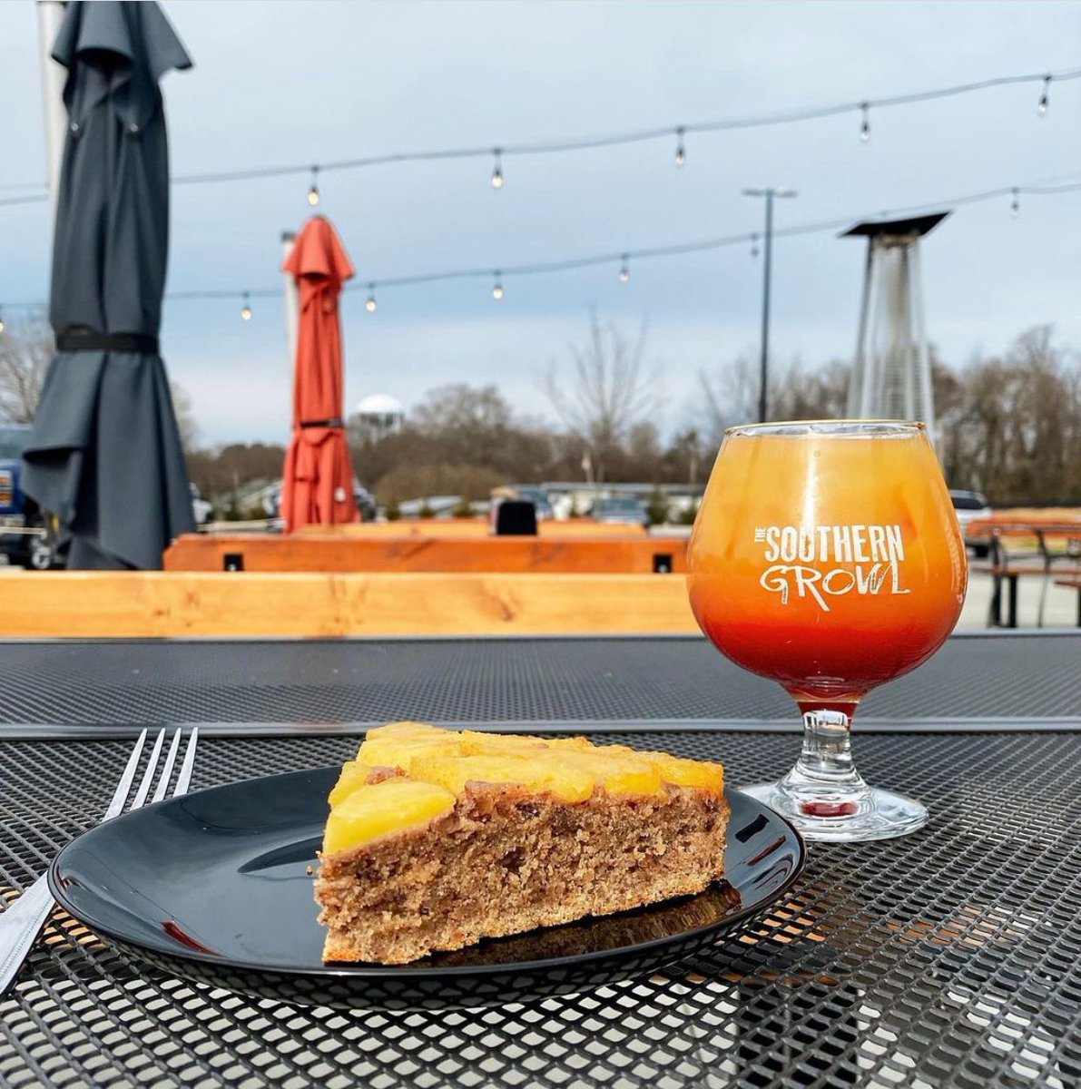 Try our Pairing Special this weekend: Pineapple Upside Down Cake with Ecuadorian Sunset Cocktail