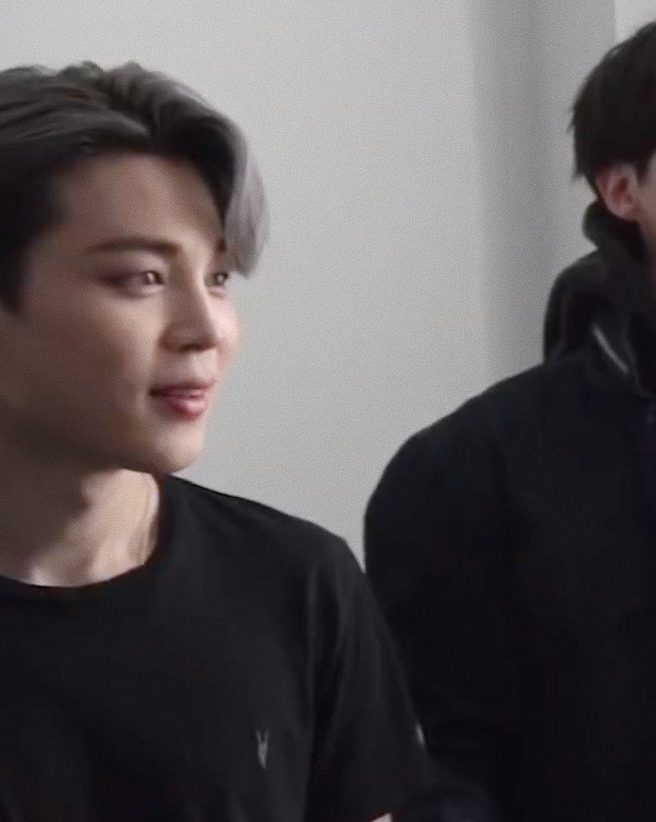 jjimvely's tweet photo. 🖤🖤🖤

#JIMIN @BTS_twt https://t.co/DPnWGyfMtQ