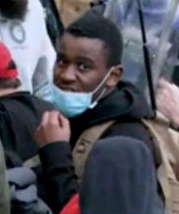 TheYBF's tweet photo. #EmanualJackson – the black Trump supporter who aided in the Capitol attack – will be held until trial unlike some of the white Capitol rioters. Some of them have been released via house arrest or have been given special treatment - like organic food - … https://t.co/SH7DOFzsDI https://t.co/Dx4q5R8fvs