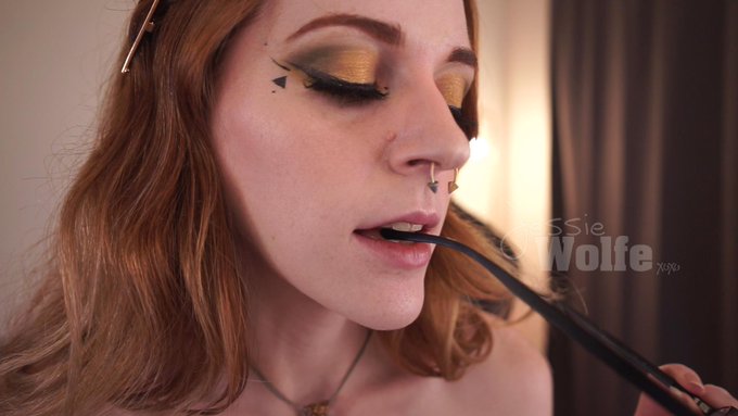 SFW twitter what up https://t.co/w6qZx6Hc7O