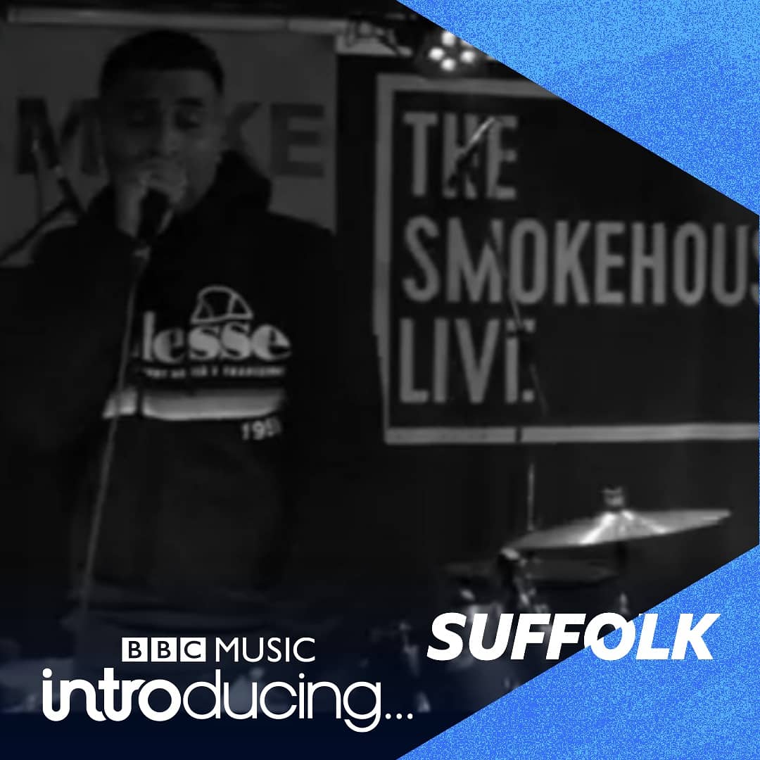 BBCIntroSfk's tweet photo. Tonight at 8pm on @BBCSuffolk #StudyOfUs performs a fresh live session from home, #Velli is our 2nd hour guest catching up about his freestyle at @TheSmokehouseUK with @CDTSMOKE
#bbcintroducing https://t.co/ckX7eoYobQ